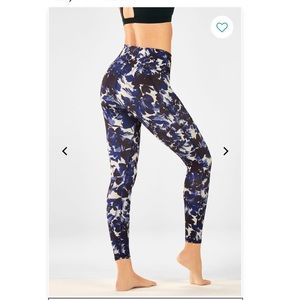 Fabletics high waisted printed leggings -L